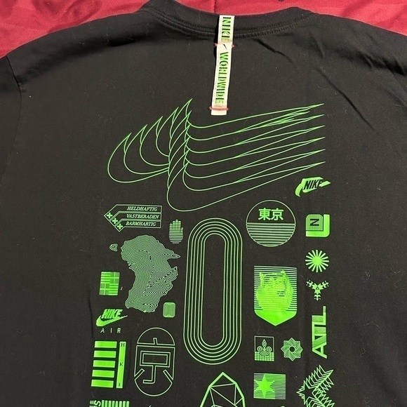 Men’s Nike Worldwide T-shirt - Picture 4 of 4